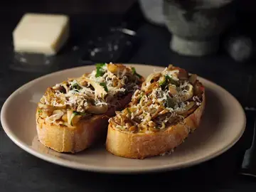 Creamy mushroom toast