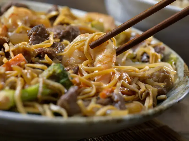 Shrimp Noodle Stir Fry